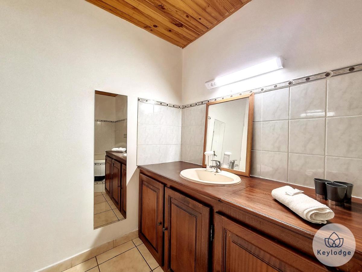 Paul Et Aliette - T3 Classe 3 Etoiles - 70M2 - Saint-Denis Exteriör bild